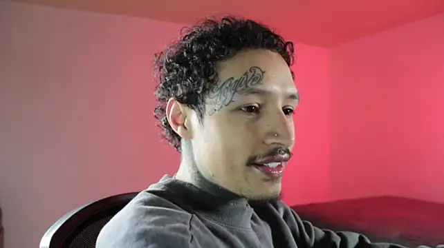 trieone webcam show
