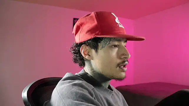 trieone 网络视讯表演