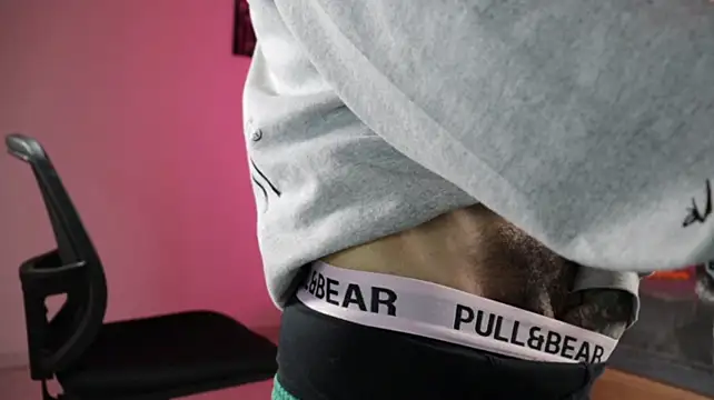 trieone webcam show