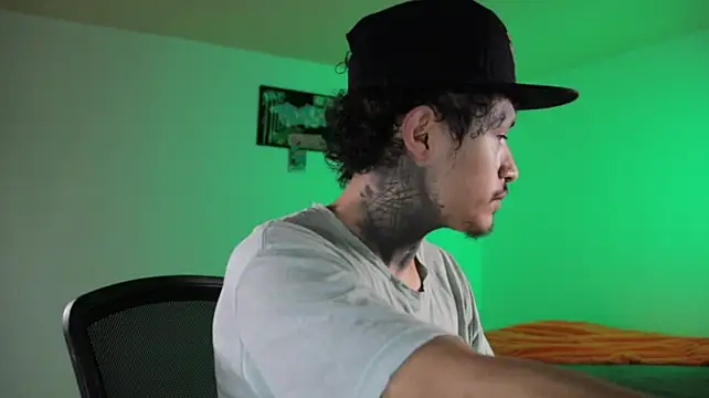 Webkamerová show trieone