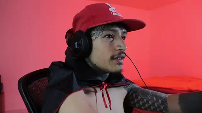 trieone's Webcam Show