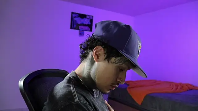 הופעת וובקאם של trieone