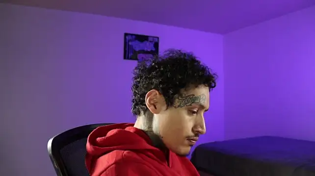 trieone Webcam show