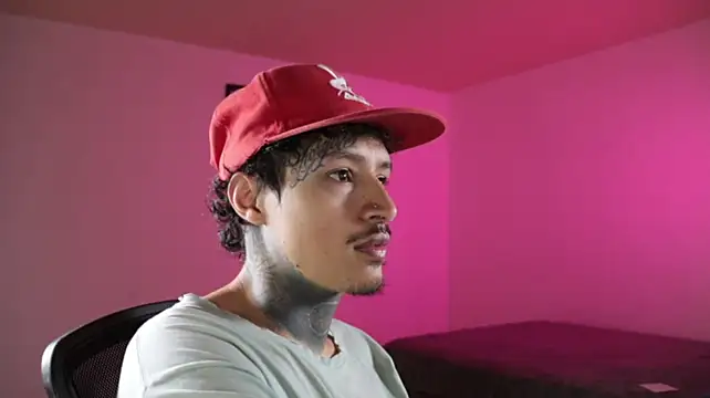 trieoneのウェブカメラショー