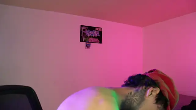 trieone – webcam-show