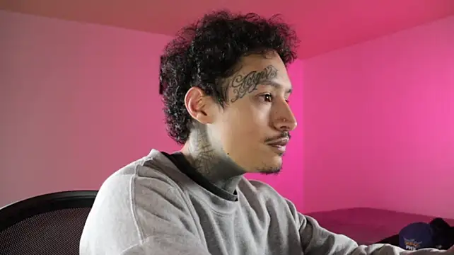 Webkamerová show trieone