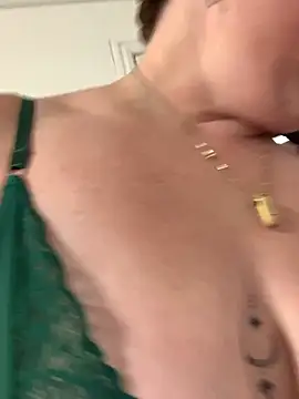 PussiesnCream_'s Webcam Show