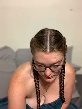 PussiesnCream_ Chat XXX in diretta