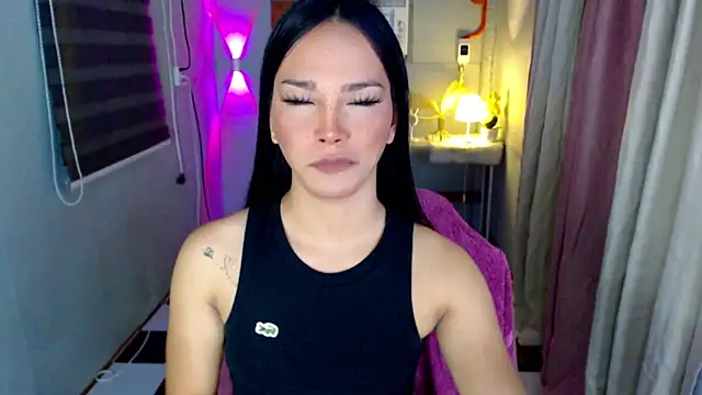 Webkamerová show SanyaGirlx