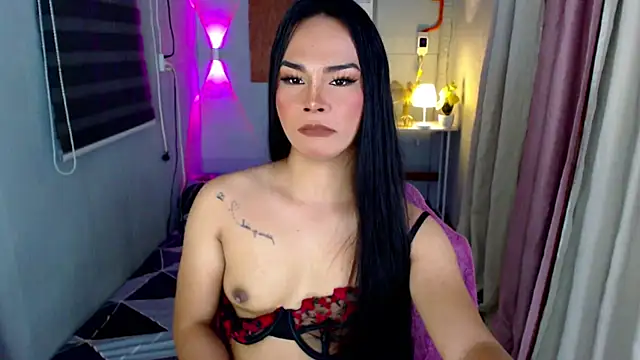 Emilda_Slut's Webcam Show