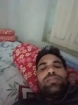 Dogol1990 Show in webcam