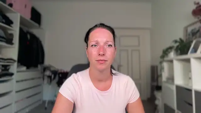 Viola_Beckn Webbikameraesitys