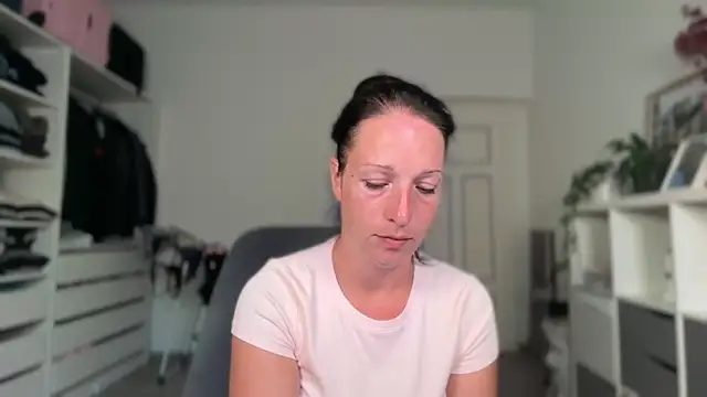 Viola_Beckn Webbikameraesitys