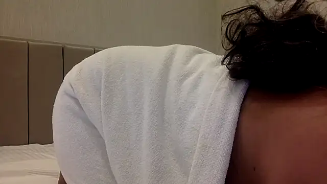 Show Webcam de yourradhika
