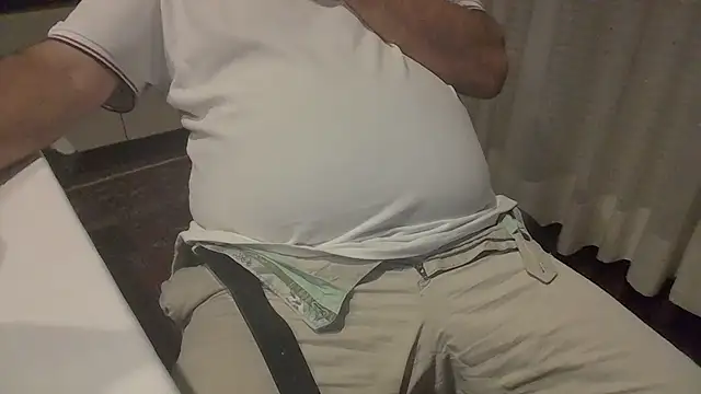 عرض كام polloiw