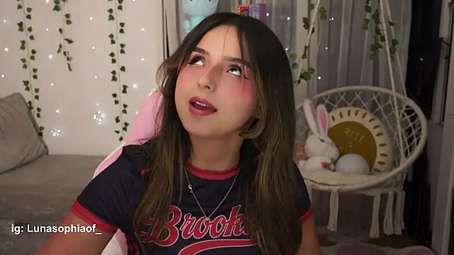 LunaSophia_ Live XXX Chat