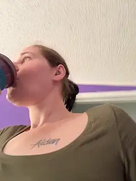 lolabunny9 Show Webcam