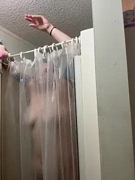 lolabunny9 Show in webcam