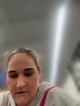 הופעת וובקאם של lolabunny9
