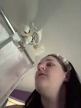 lolabunny9 webkamerás műsora