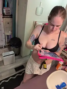 lolabunny9's Webcam Show