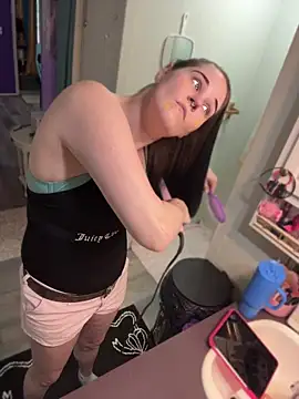 lolabunny9 Show in webcam