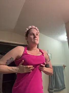 lolabunny9 Show in webcam