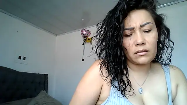 Chat +18 de gaby_trent ao vivo