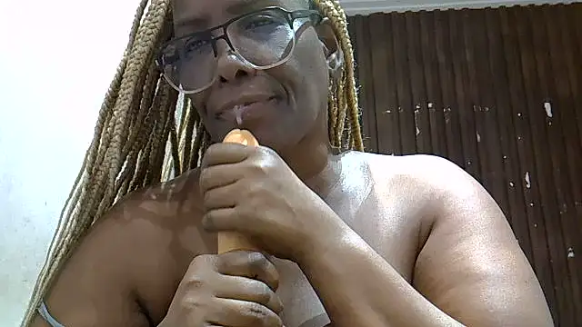 Dandara10 webcam show