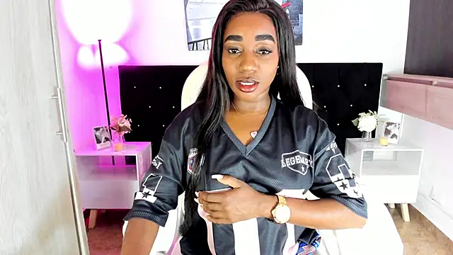 Chat +18 de cristaaalclocks1 ao vivo