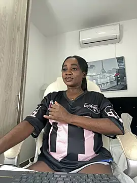 Chat +18 de cristaaalclocks1 ao vivo