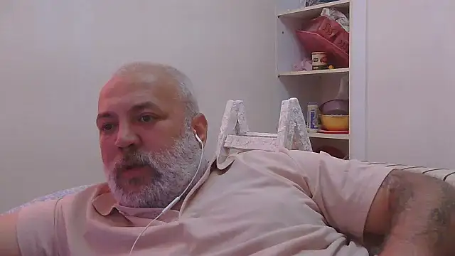husoizmir: διαδικτυακό σόου στην κάμερα