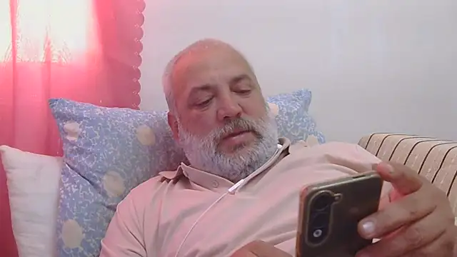 Show modela husoizmir na web-kameri