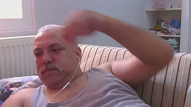 husoizmir Adlı Modelin Web Kamerası Şovu