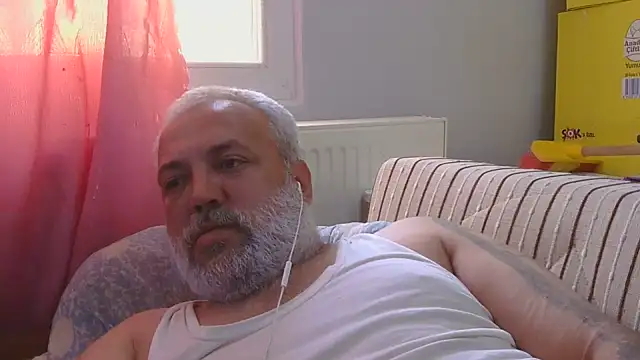 husoizmir Adlı Modelin Web Kamerası Şovu