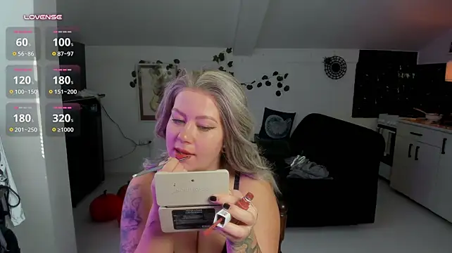 AmiableMuffleGirl's Webcam Show