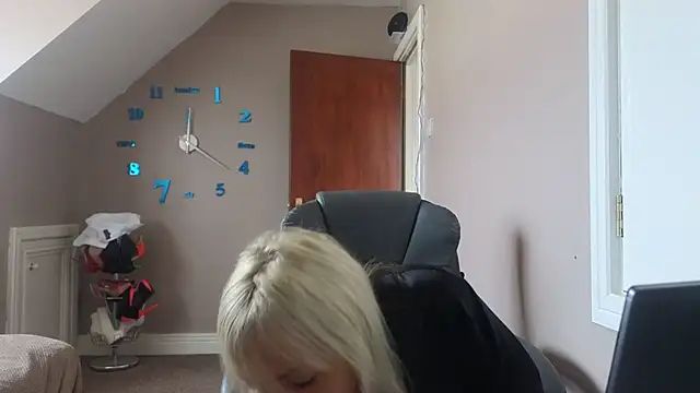Chat XXX en directo de hollyjanesmith