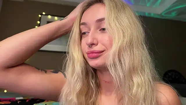 _Kiss_me_hard_ Chat XXX live