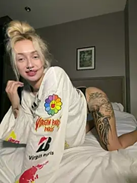 _Kiss_me_hard_ Live XXX-chat