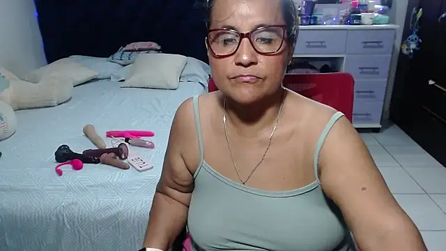 دردشة pervert_mommy_ الجنسية المباشرة
