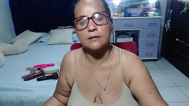 دردشة pervert_mommy_ الجنسية المباشرة