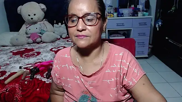 Онлайн чат XXX pervert_mommy_