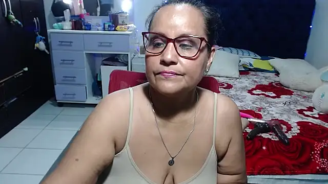 pervert_mommy_ élő XXX-chatje