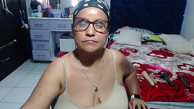 pervert_mommy_ – webcam-show
