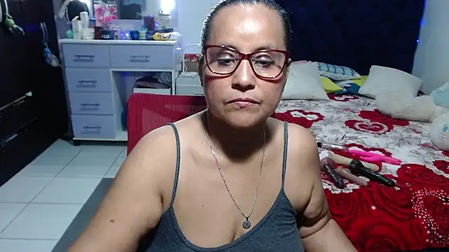 pervert_mommy_'s Live XXX Chat