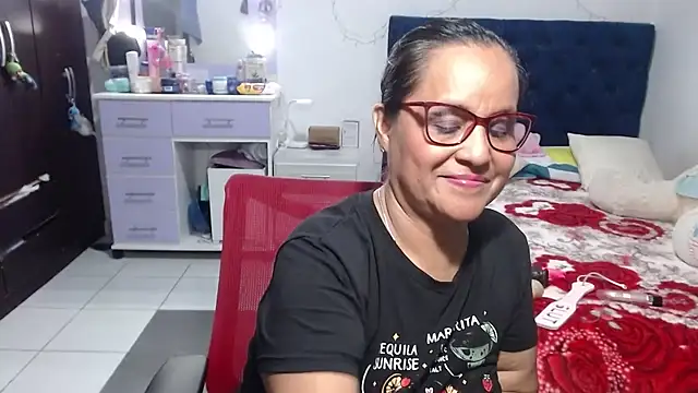 XXX chat uživo modela pervert_mommy_