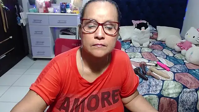 pervert_mommy_ élő XXX-chatje