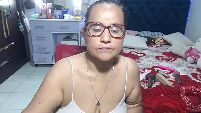 pervert_mommy_'s Live XXX Chat