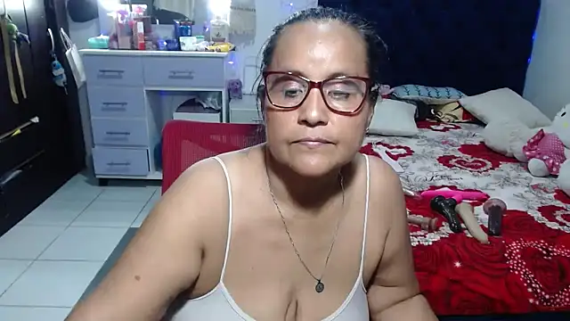 pervert_mommy_'s Live XXX Chat