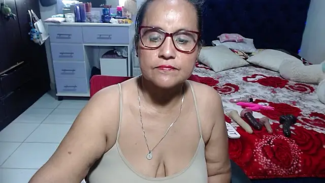 دردشة pervert_mommy_ الجنسية المباشرة